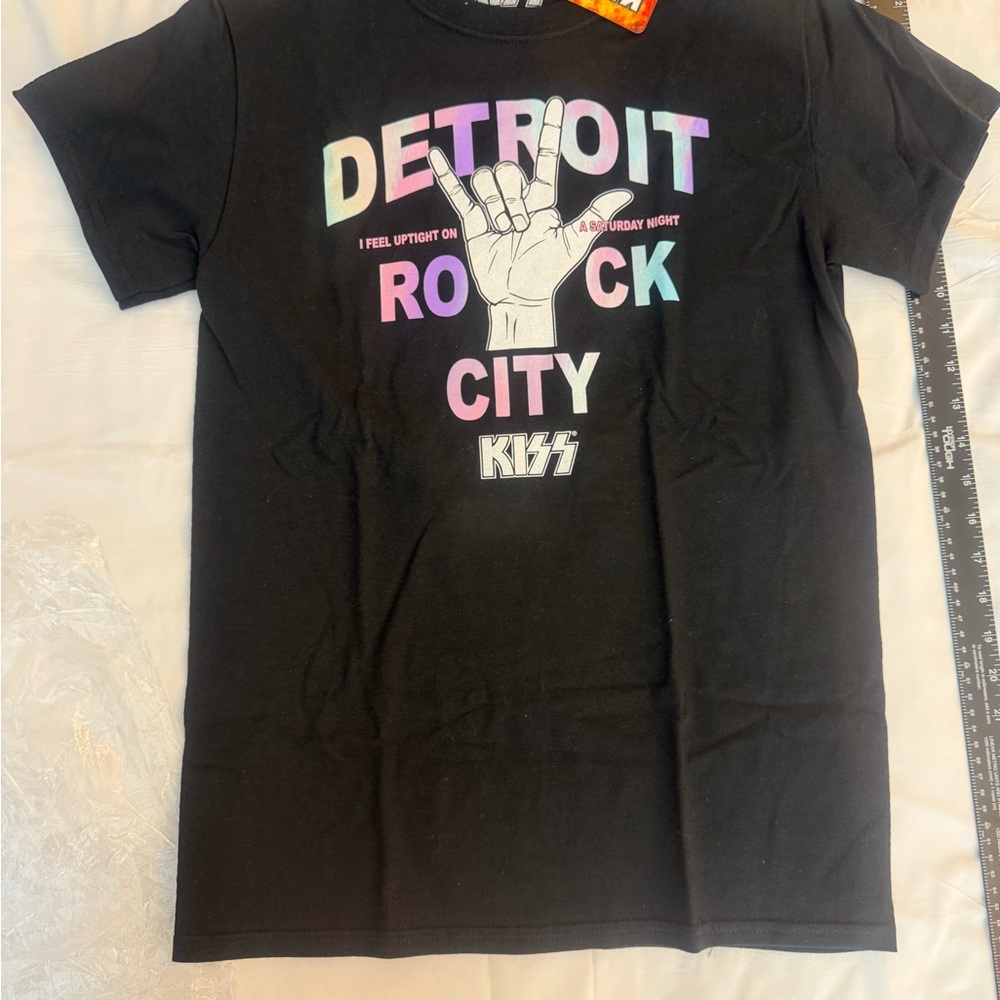 KISS Detroit Rock City t-shirt Size S NWT